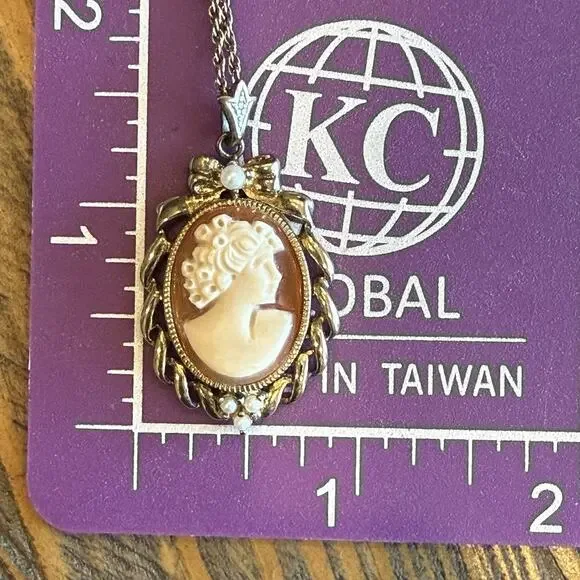 Vintage Sterling Silver Shell Cameo Pendant Necklace 925 Carved Lady Bow Pearl
